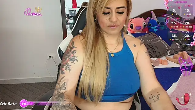 Snapshot of aamanda_Queen_ chatting on June 4, 1:17 pm aamanda Queen online show from June 4, 1:17 pm