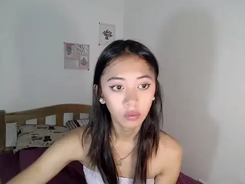 lovely kiannaHugecock online show from March 24, 1:10 am