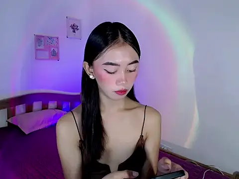 lovely kiannaHugecock online show from April 11, 4:17 am