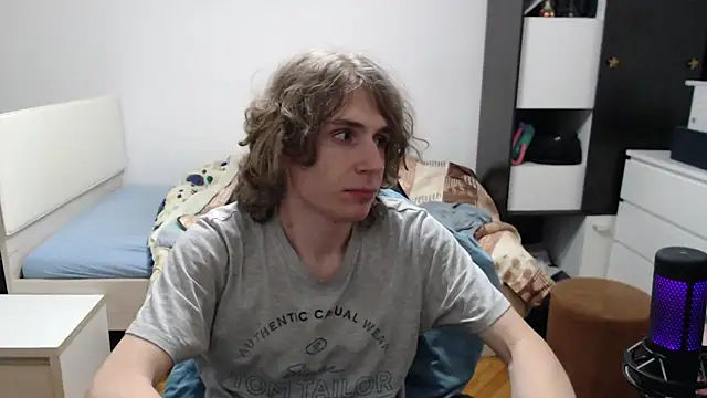 Snapshot of mcbrigete chatting on May 29, 11:03 pm mcbrigete online show from May 29, 11:03 pm
