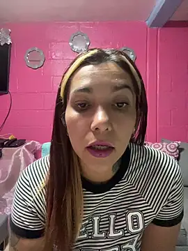 Snapshot of emperatrixsex chatting on August 1, 3:06 am emperatrixsex online show from August 1, 3:06 am