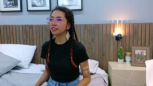 luna roja25 online show from November 24, 1:22 pm