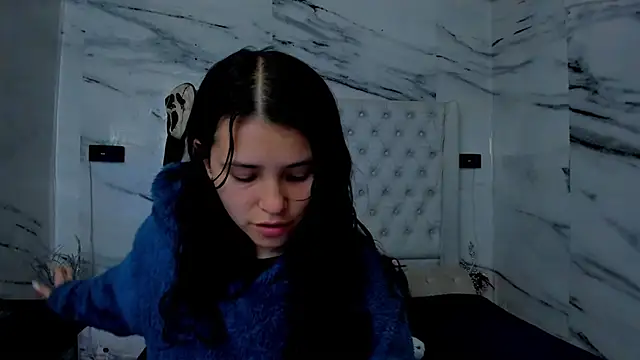 Ari and Storm online show from February 6, 12:37 am