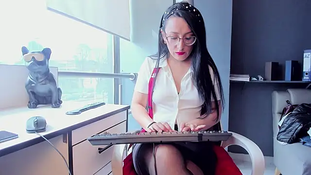 Scarlett 14  online show from April 16, 7:47 pm