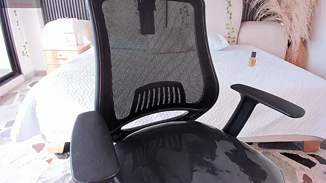 LiamDeep online show from March 8, 9:18 pm