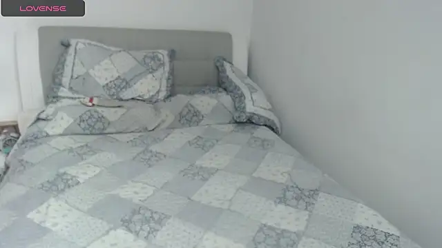 sophie lopez1 online show from January 25, 4:13 am