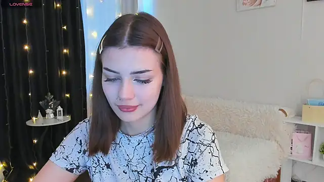 PurrrBerry online show from January 10, 3:41 am