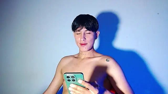 rowanbigboy23 online show from November 26, 1:50 am