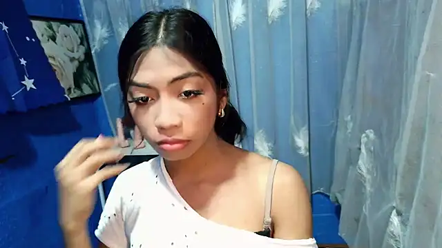 Snapshot of Kayra_Slut122 chatting on September 17, 11:34 am Kayra Slut122 online show from September 17, 11:34 am