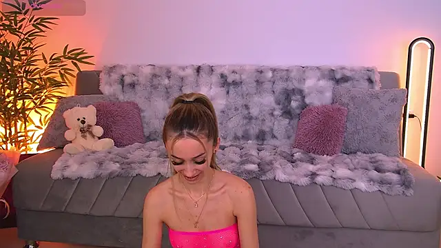 Snapshot of AmyKent_ chatting on May 19, 4:13 pm AmyKent online show from May 19, 4:13 pm