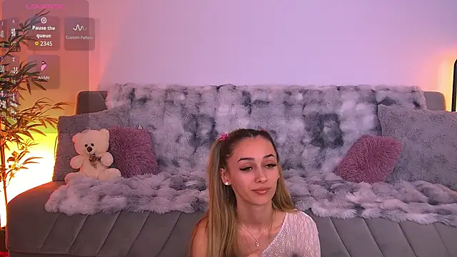 Snapshot of AmyKent_ chatting on May 31, 6:09 pm AmyKent online show from May 31, 6:09 pm