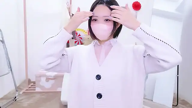 Hinata Sun online show from March 28, 6:29 pm