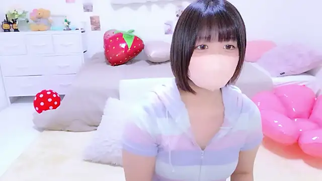 Hinata Sun online show from April 9, 9:20 pm