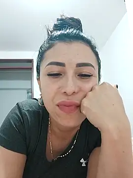 Snapshot of mia_mancinii chatting on February 20, 11:38 pm mia mancinii online show from February 20, 11:38 pm