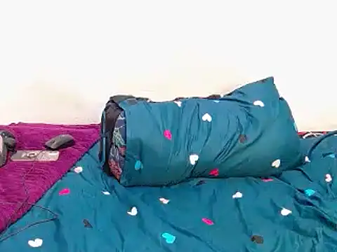 SlenderCaramelBabexx online show from September 21, 7:10 am