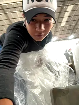 Snapshot of xbigpeach chatting on October 7, 12:46 pm xbigpeach online show from October 7, 12:46 pm