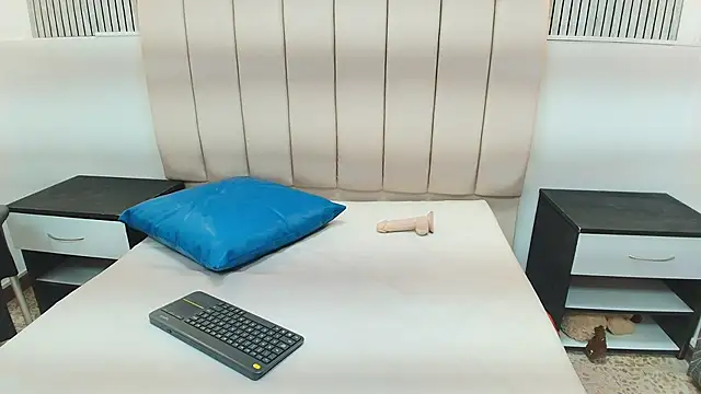 Snapshot of agatha_fit chatting on December 14, 1:05 pm agatha fit online show from December 14, 1:05 pm