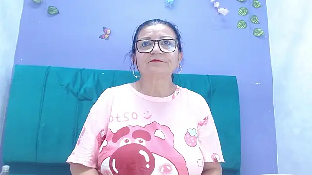 andrealopezcm101 online show from November 27, 11:12 am