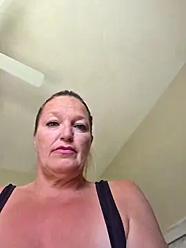 Calimarina online show from March 4, 7:20 pm