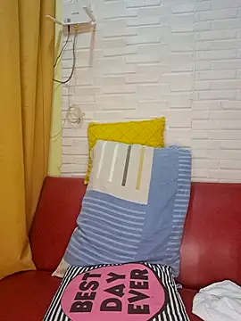 hotlyn45 online show from March 17, 1:47 pm