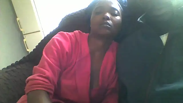 Snapshot of longdickson12345 chatting on April 25, 1:25 pm longdickson12345 online show from April 25, 1:25 pm