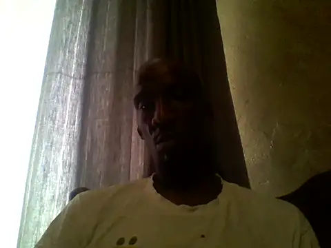 Snapshot of longdickson12345 chatting on May 16, 6:21 am longdickson12345 online show from May 16, 6:21 am