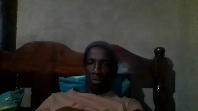 Snapshot of longdickson12345 chatting on May 28, 1:14 am longdickson12345 online show from May 28, 1:14 am