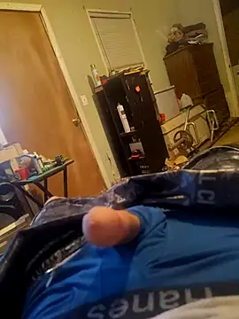 Snapshot of Wolfyking95 chatting on September 30, 1:10 am Wolfyking95 online show from September 30, 1:10 am