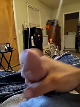 Snapshot of Wolfyking95 chatting on October 28, 12:36 am Wolfyking95 online show from October 28, 12:36 am