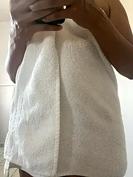 Katianesantos online show from November 6, 9:10 am