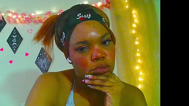 LunaNova999 online show from December 2, 11:56 pm