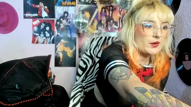 Avril Maria online show from March 10, 6:24 pm