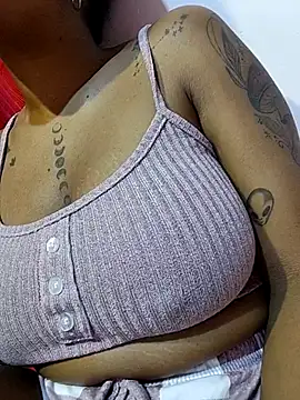 Snapshot of kdfoxxx chatting on September 20, 1:50 am kdfoxxx online show from September 20, 1:50 am