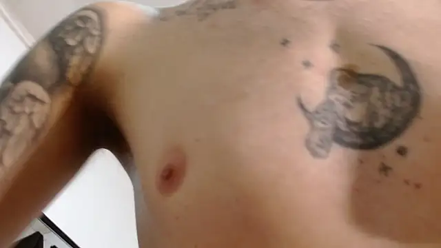 Snapshot of zoeandangel chatting on March 21, 8:19 am zoeandangel online show from March 21, 8:19 am