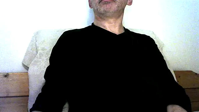 Snapshot of titi5466 chatting on March 16, 1:59 pm titi5466 online show from March 16, 1:59 pm