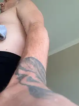 macmaddy8989 online show from December 14, 3:06 pm