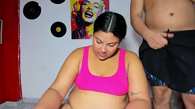 Snapshot of sweet_sexy_bitch42 chatting on May 31, 4:42 am sweet sexy bitch42 online show from May 31, 4:42 am