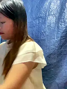 Snapshot of O_o_UwU_o_O chatting on October 8, 3:26 am O o UwU o O online show from October 8, 3:26 am