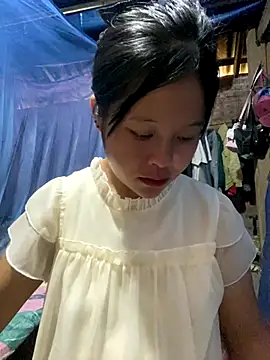 Snapshot of O_o_UwU_o_O chatting on October 13, 2:00 am O o UwU o O online show from October 13, 2:00 am