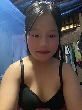 Snapshot of O_o_UwU_o_O chatting on October 15, 1:50 am O o UwU o O online show from October 15, 1:50 am