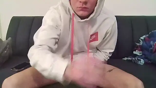 sexybigdick04 online show from April 8, 11:37 pm