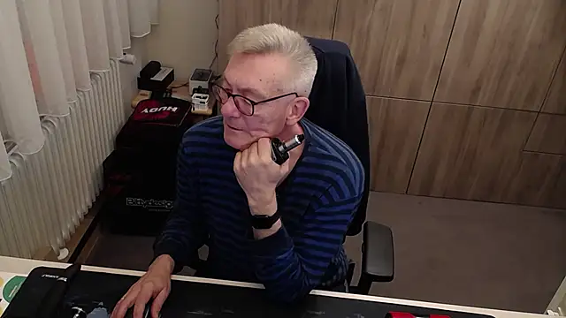 Snapshot of randyandy67 chatting on November 4, 9:03 pm randyandy67 online show from November 4, 9:03 pm