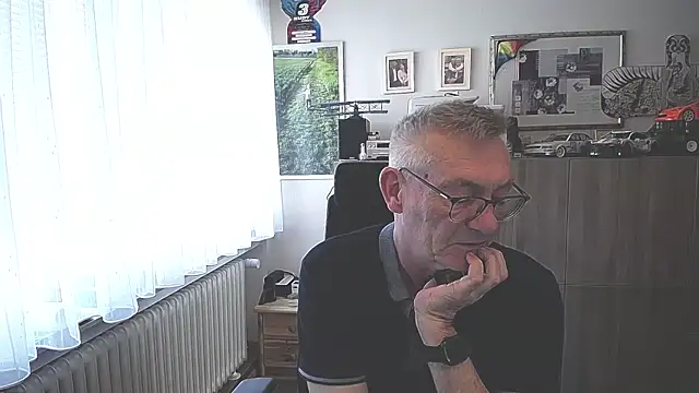 Snapshot of randyandy67 chatting on March 9, 12:53 pm randyandy67 online show from March 9, 12:53 pm