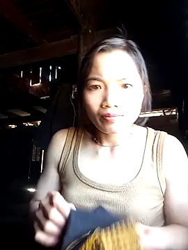 Snapshot of ngan-cute chatting on May 14, 2:07 am ngan-cute online show from May 14, 2:07 am