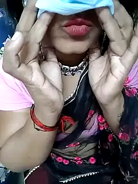 Snapshot of tamilmaha12 chatting on September 28, 7:58 am tamilmaha12 online show from September 28, 7:58 am