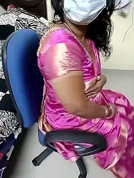 Snapshot of tamilmaha12 chatting on October 3, 9:06 am tamilmaha12 online show from October 3, 9:06 am