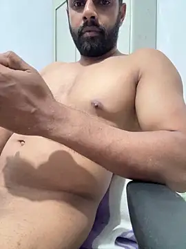 Snapshot of Vineeth3906 chatting on June 15, 9:06 pm Vineeth3906 online show from June 15, 9:06 pm