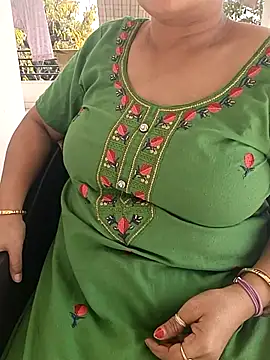 Snapshot of angel_ridhi chatting on November 16, 5:35 am angel ridhi online show from November 16, 5:35 am