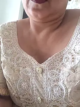 Snapshot of angel_ridhi chatting on December 22, 7:05 am angel ridhi online show from December 22, 7:05 am