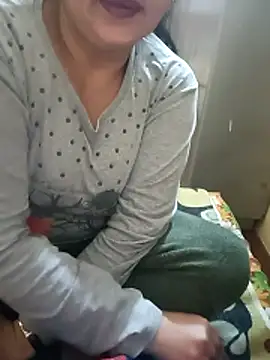 Snapshot of angel_ridhi chatting on February 24, 2:09 am angel ridhi online show from February 24, 2:09 am